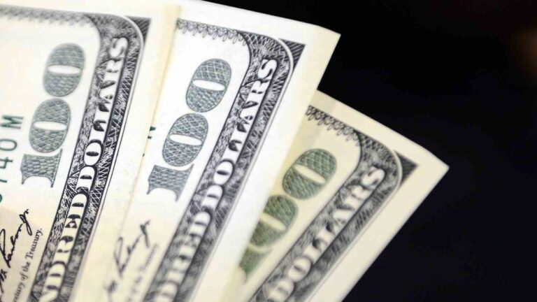 dolar-haftaya-yukselisle-basladi-iste-dolarda-haftanin-ilk-rakami-25-agustos-2025-dlBTSgE5.jpg